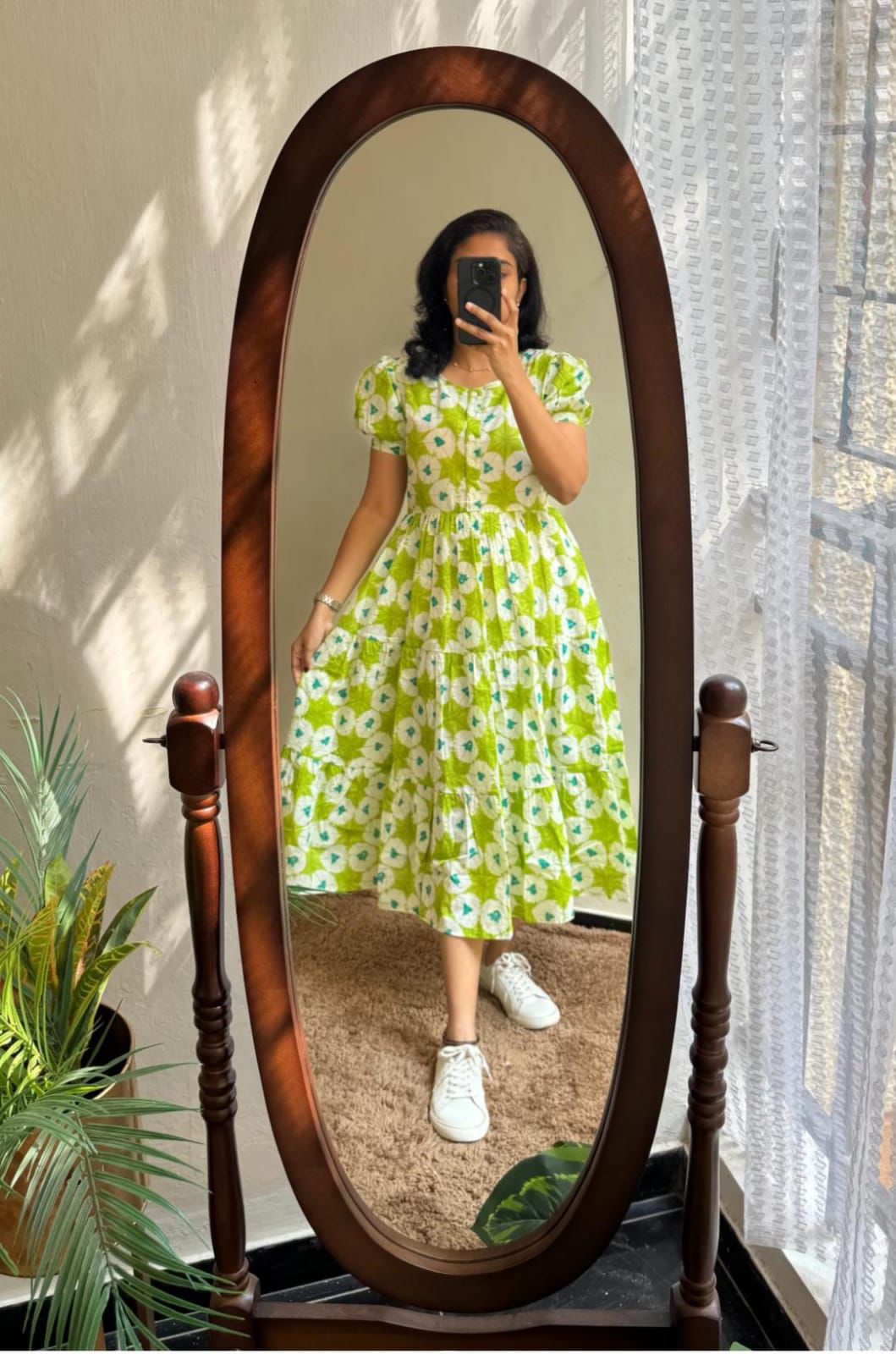 Women Green & White Floral Print Puff Sleeve Cotton Midi Dress
