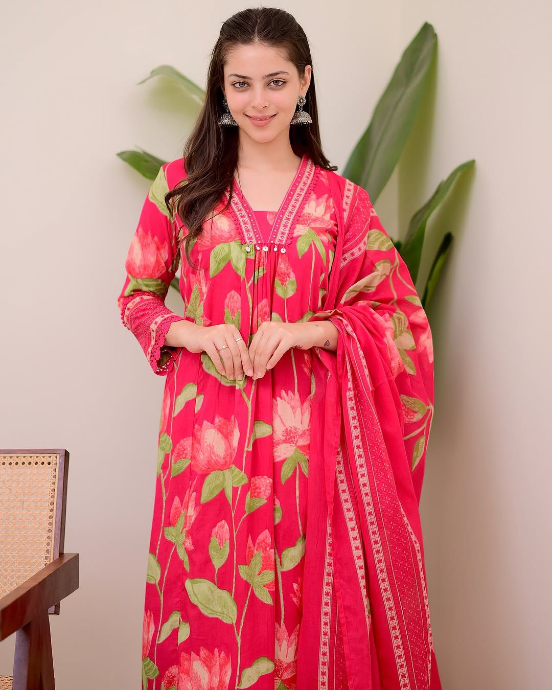 Women Pink Floral Printed Cotton 3-Piece Suit Set with Dupatta