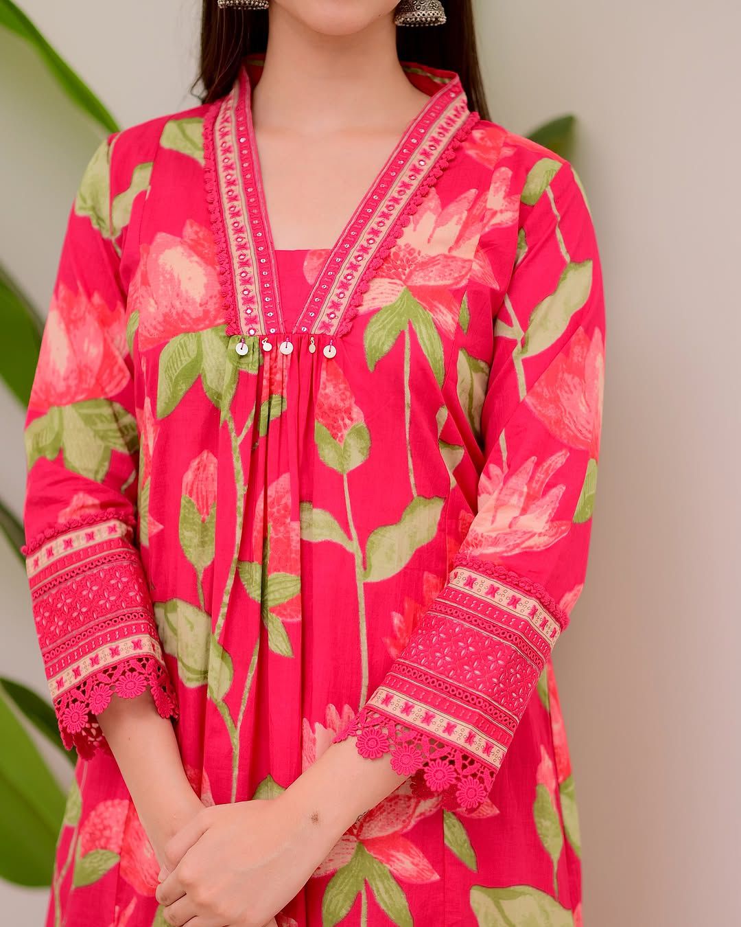 Women Pink Floral Printed Cotton 3-Piece Suit Set with Dupatta