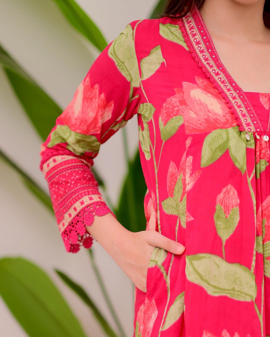 Women Pink Floral Printed Cotton 3-Piece Suit Set with Dupatta