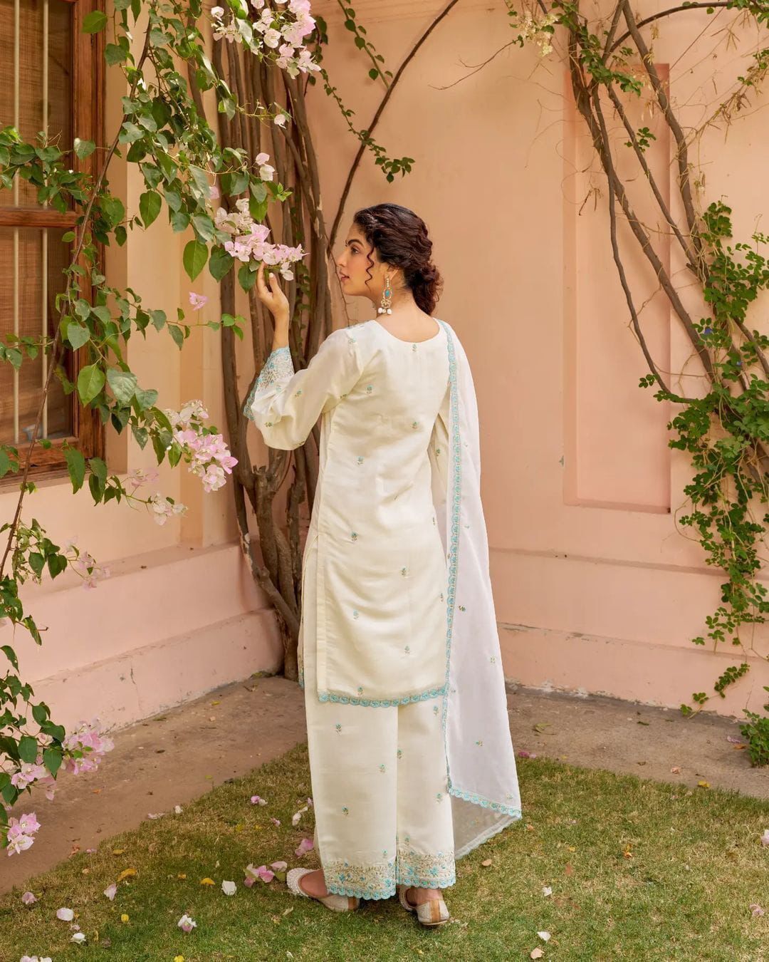 Regal Ivory Kurta Set with Aqua Blue Threadwork