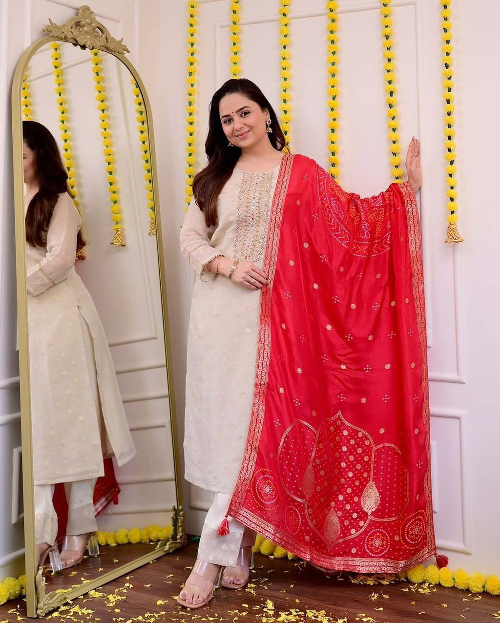 Minimalist White/Ivory Floral Kurta Set (with Pockets)