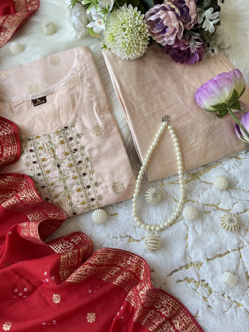 Minimalist White/Ivory Floral Kurta Set (with Pockets)