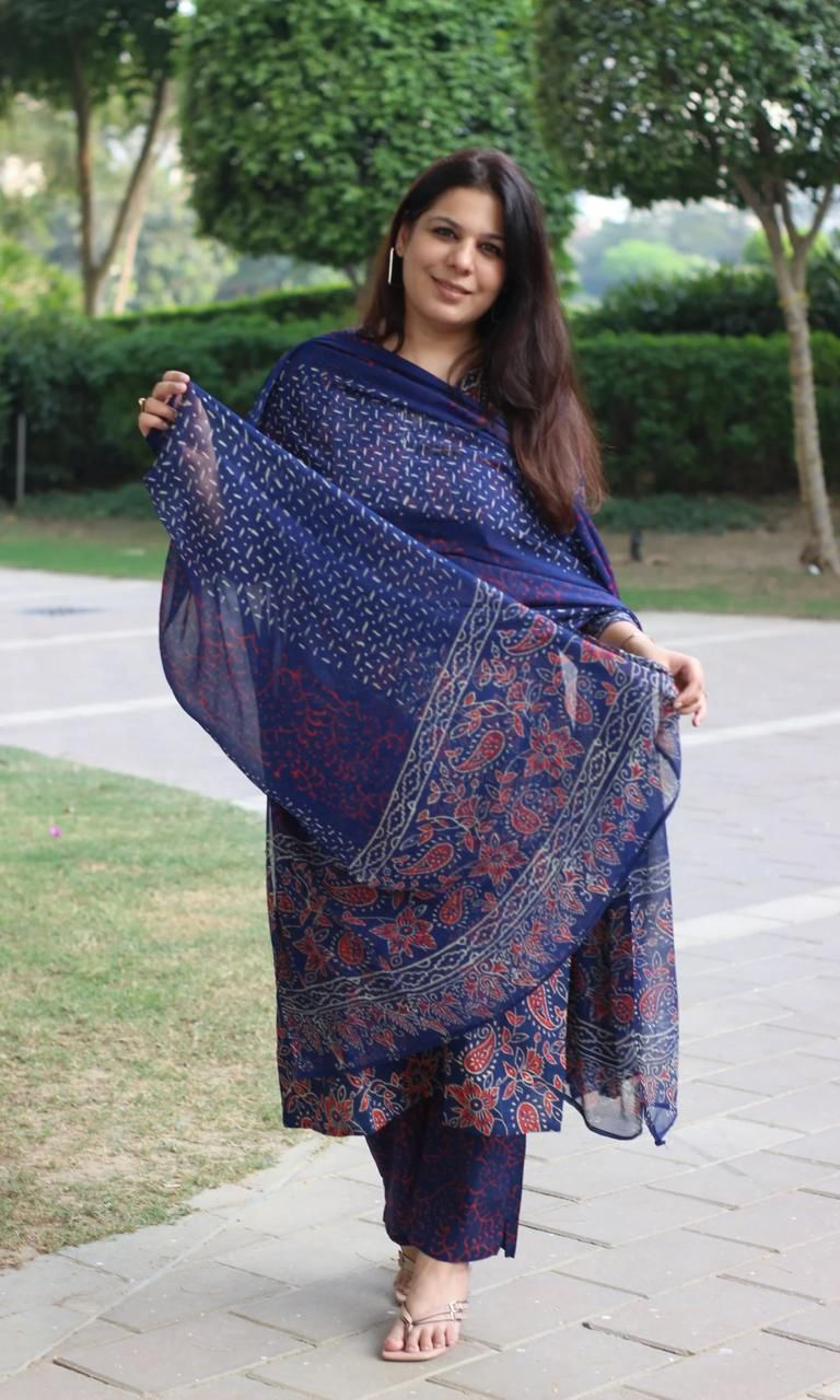 Navy Blue & Red Paisley Print Suit Set