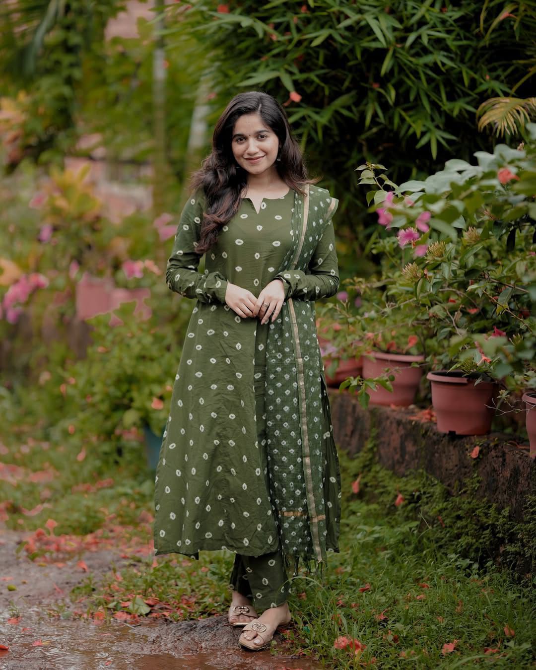 Olive Green Printed Cotton Kurta Set with Dupatta – Elegant Ethnic Wear for Women