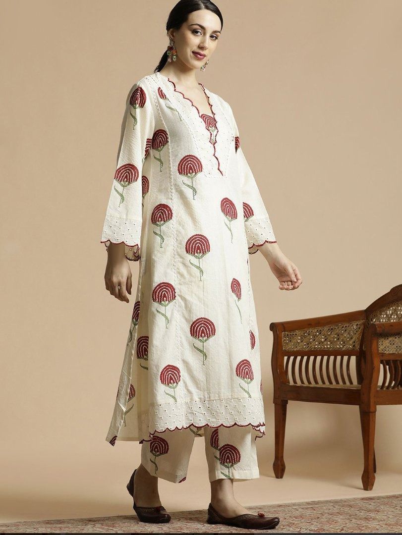 Ivory Kurta Set with Appliqué Flowers & Scalloped Chikankari