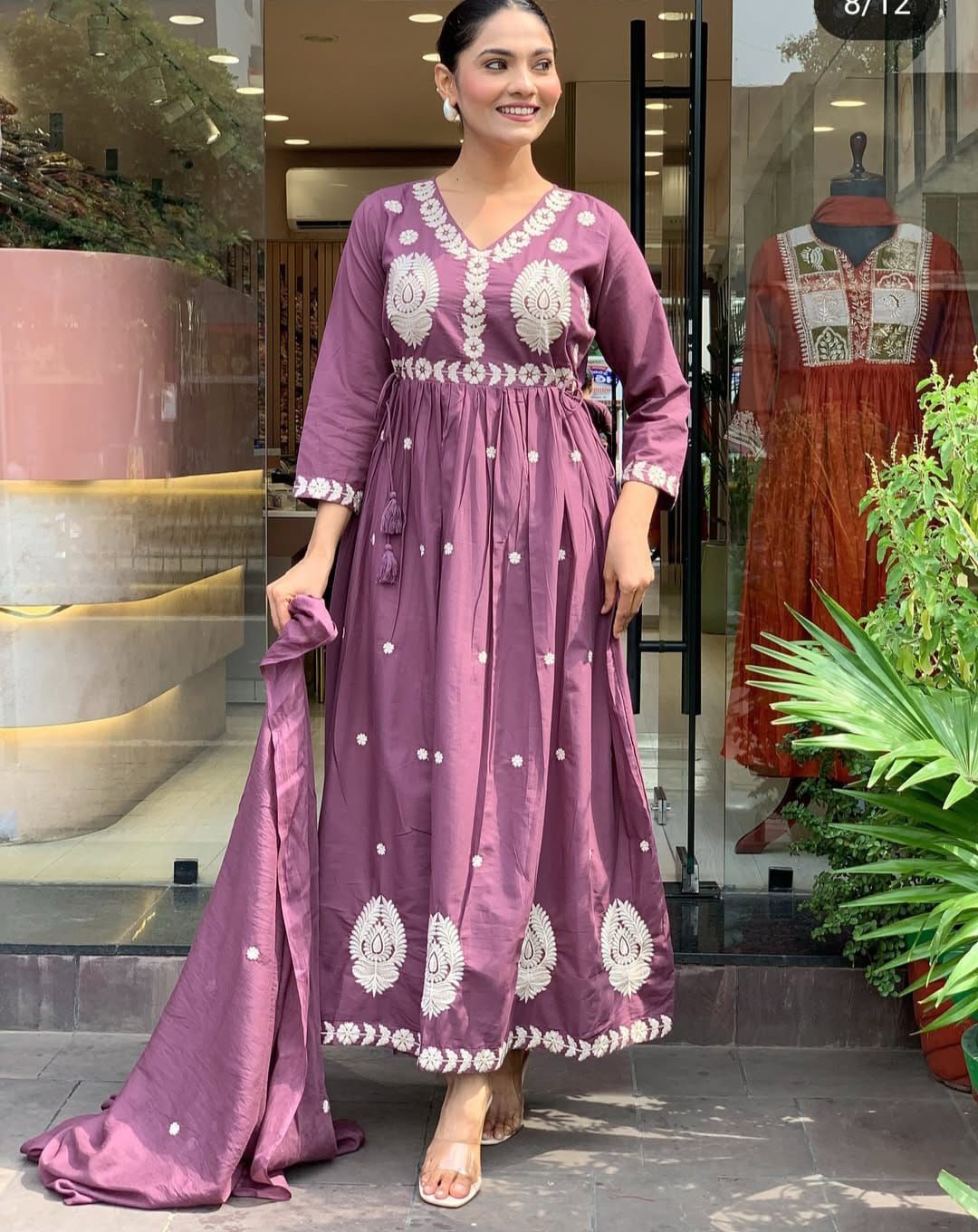 Flared Anarkali Kurta Set with White Embroidered Scallop Border