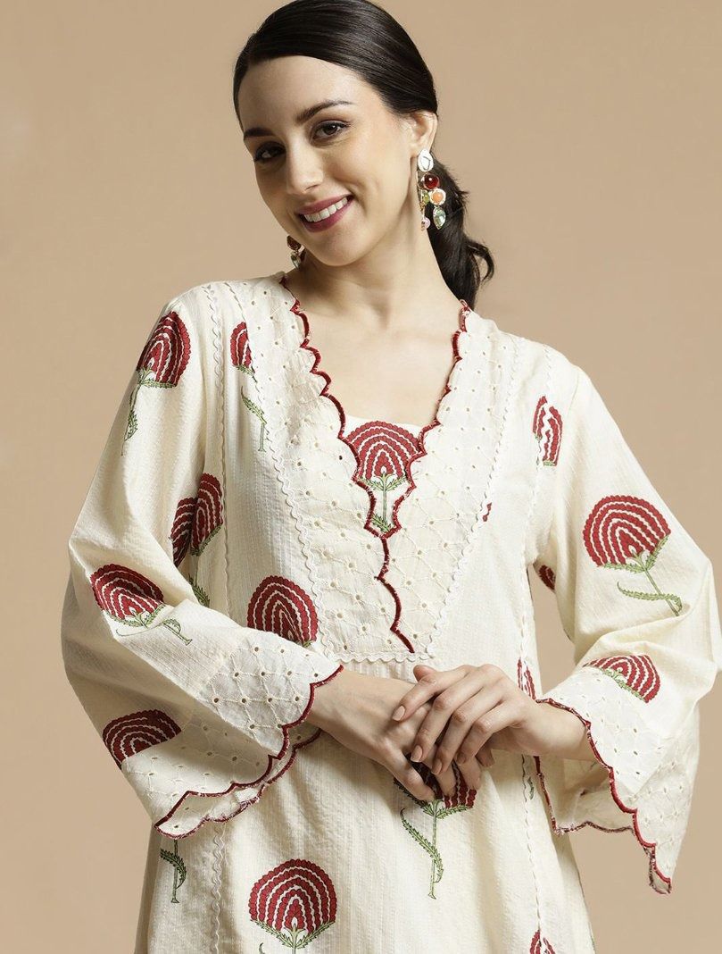 Ivory Kurta Set with Appliqué Flowers & Scalloped Chikankari